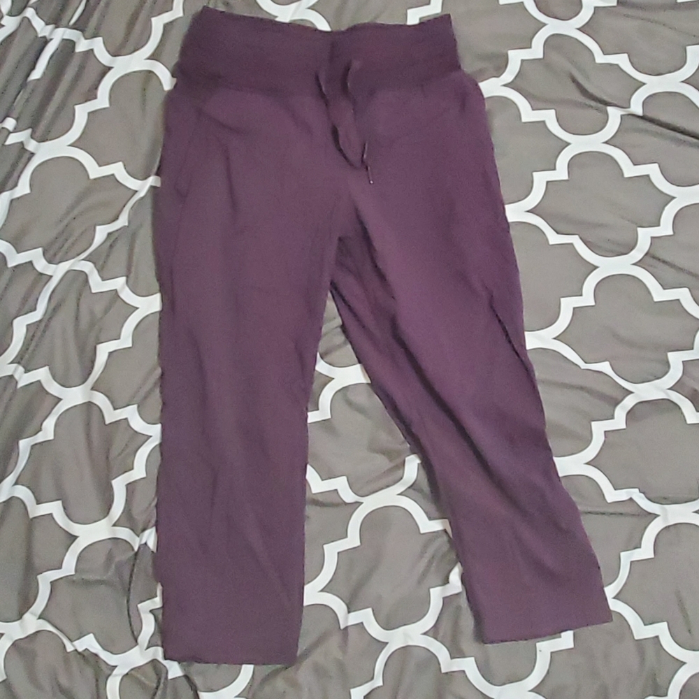 Lululemon Jogger Capris NWOT